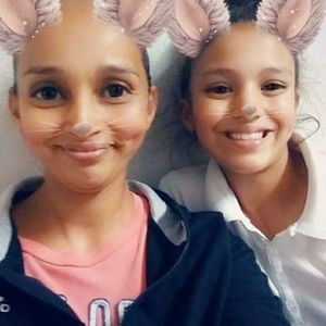 Meet your Posher, Hisone